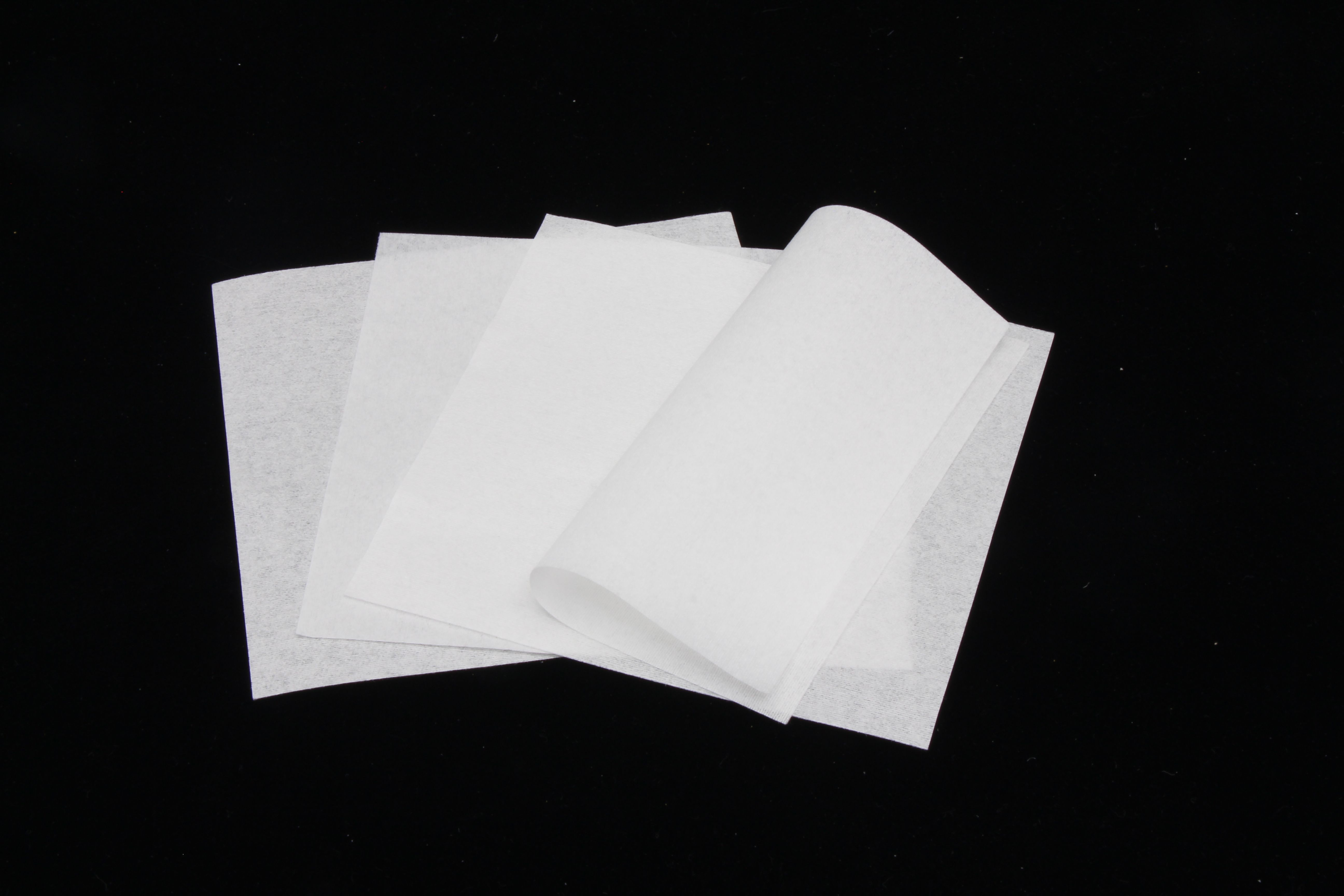 Ang pagkakaiba sa pagitan ng non-woven wipes at regular na papel